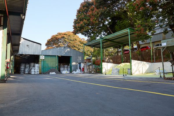 Comercial Cometa - Ferro Liga, Metais e Polímeros